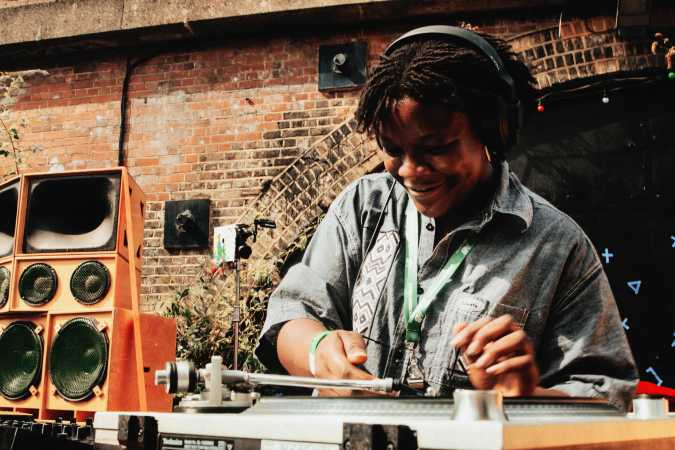COSMOS on Refuge Worldwide – Touching Bass and Radio Alhara