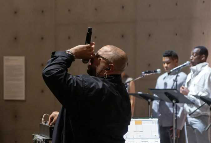 Low Jack presents Lacrimosa with Ensemble vocal Voix des Outre-Mer