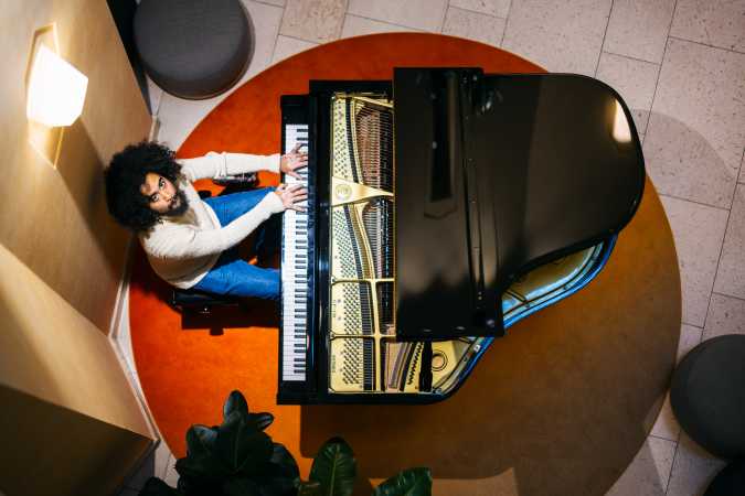 Le Guess Who? & U? present Phantom Wizard