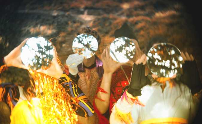 New Zealand's Orchestra Of Spheres release new album 'Mirror'