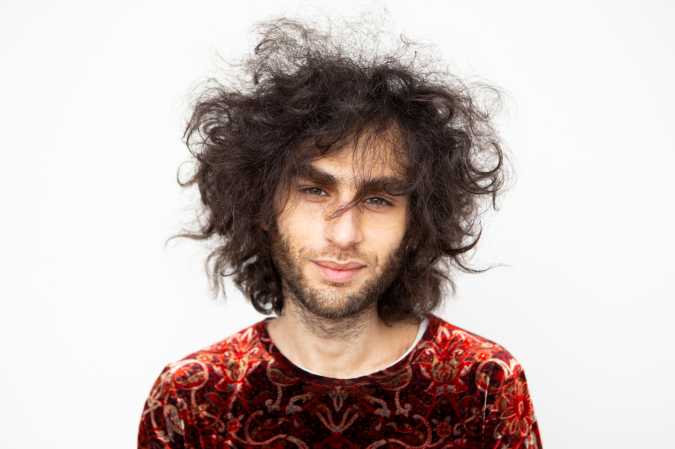 LGW x SPEAK present: Brazilian songwriter Sessa introduced by Carlos Santos