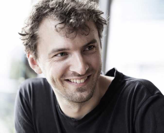 Tom Rogerson collaborates with Brian Eno on new album; listen to 'Motion in Field'